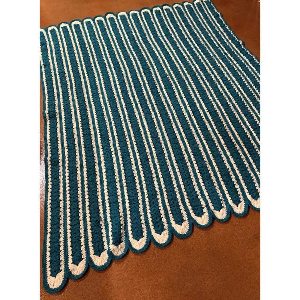 Handmade Crochet Teal White Scalloped Afghan Throw Blanket 58x72 Granny Cottage